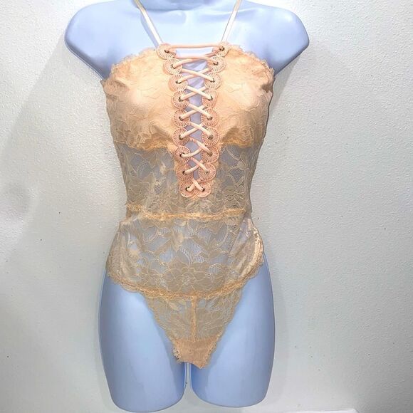 Guess Peach Lace Bodysuit Lace-Up Front Lined Top Sheer Bottom Snap Crotch M - Picture 2 of 8